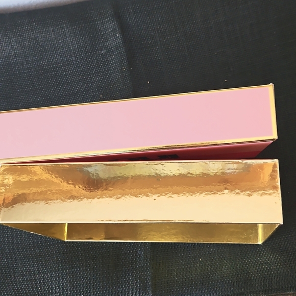 Juicy Couture Oui Perfume Box - Picture 3 of 3